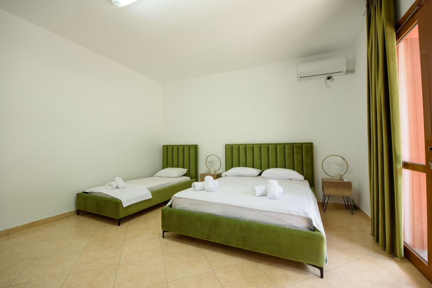 Olivium Rooms Vlora Kültér fotó